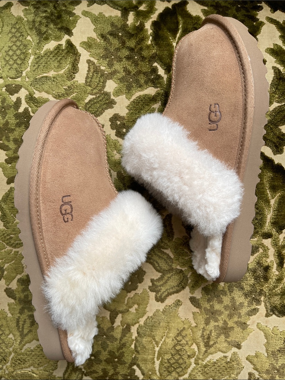 ‼️SOLD‼️UGG Cozy Suede Chestnut Slippers - Picture 2 of 15
